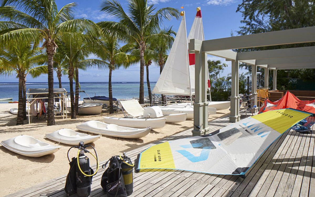 S8832 WOWZ S8832 WOWZ