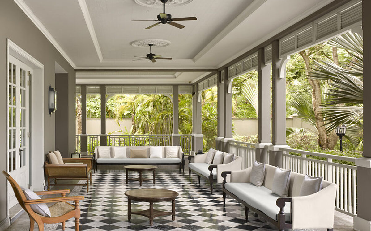 S UXUBZM4 E S UXUBZM4 E