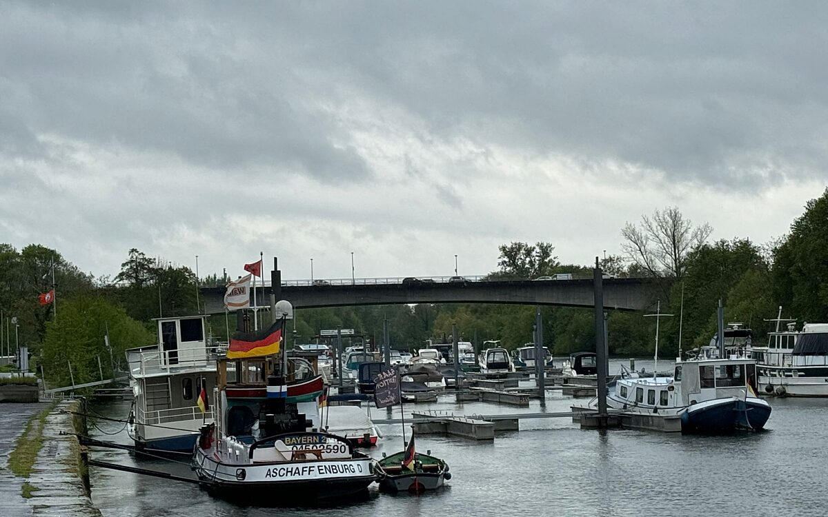 KW16 Bruecken Adenauer KW16 Bruecken Adenauer