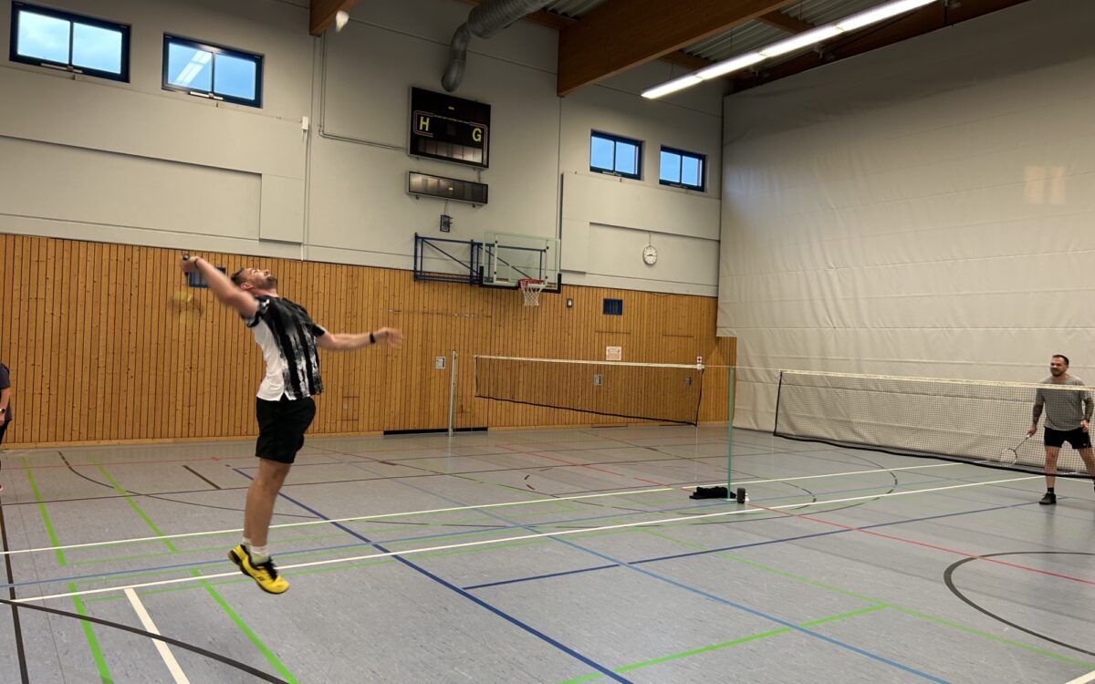 KW20 Badminton 4 KW20 Badminton 4