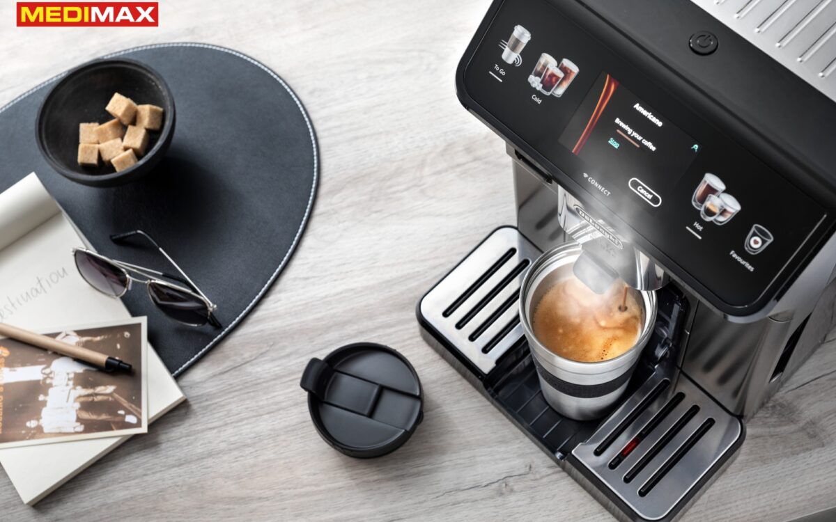 Kaffeevollautomat mit Medimax Logo Kaffeevollautomat mit Medimax Logo