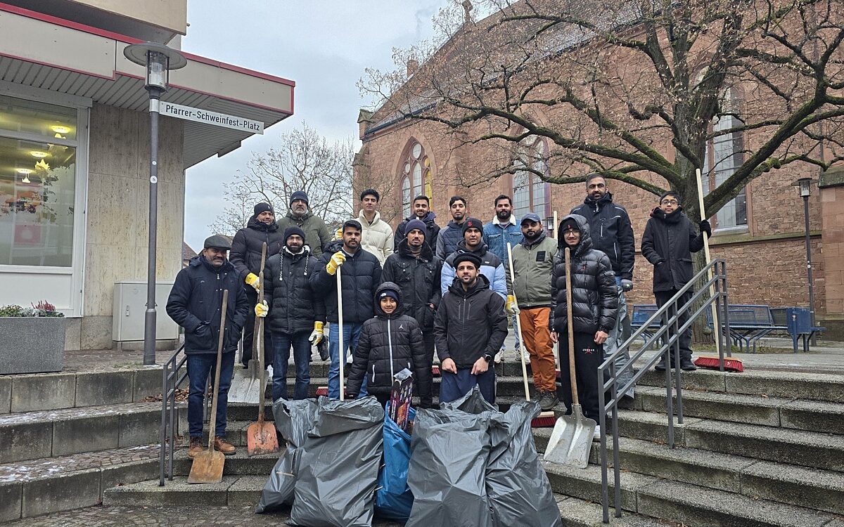 010126 AB Aufraeumaktion Muslime 1 010126 AB Aufraeumaktion Muslime 1