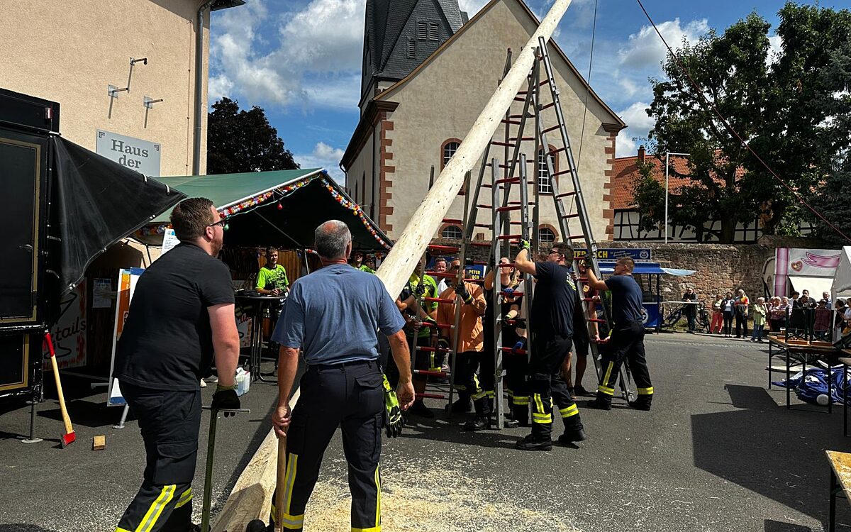 020825 Altenhasslau Strassenkerb 30 020825 Altenhasslau Strassenkerb 30