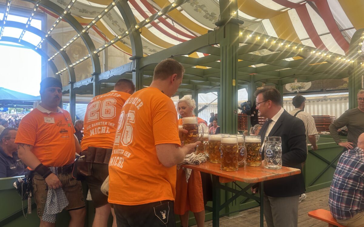 020926 Massrekord 8 020926 Massrekord 8