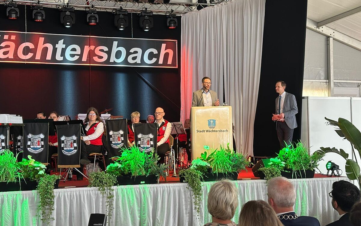 090526 Tag Eins Messe3 3 090526 Tag Eins Messe3 3