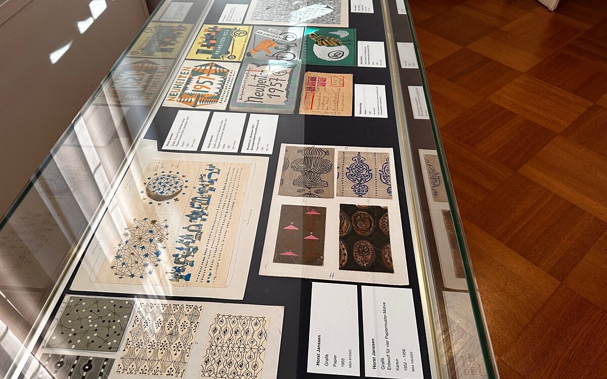 090626 AB Ausstellungseroeffnung Buntpapier LD 8 090626 AB Ausstellungseroeffnung Buntpapier LD 8