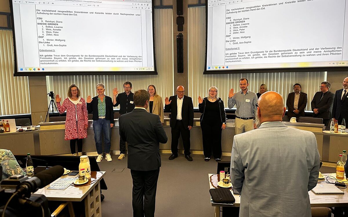 110526 MIL Kreistagssitzung 2 110526 MIL Kreistagssitzung 2