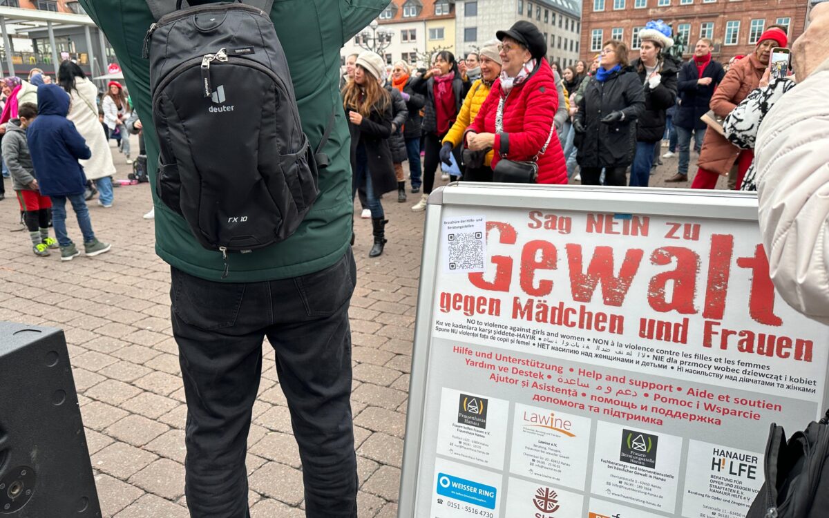 140225 HU Tanzdemo HW 10 140225 HU Tanzdemo HW 10