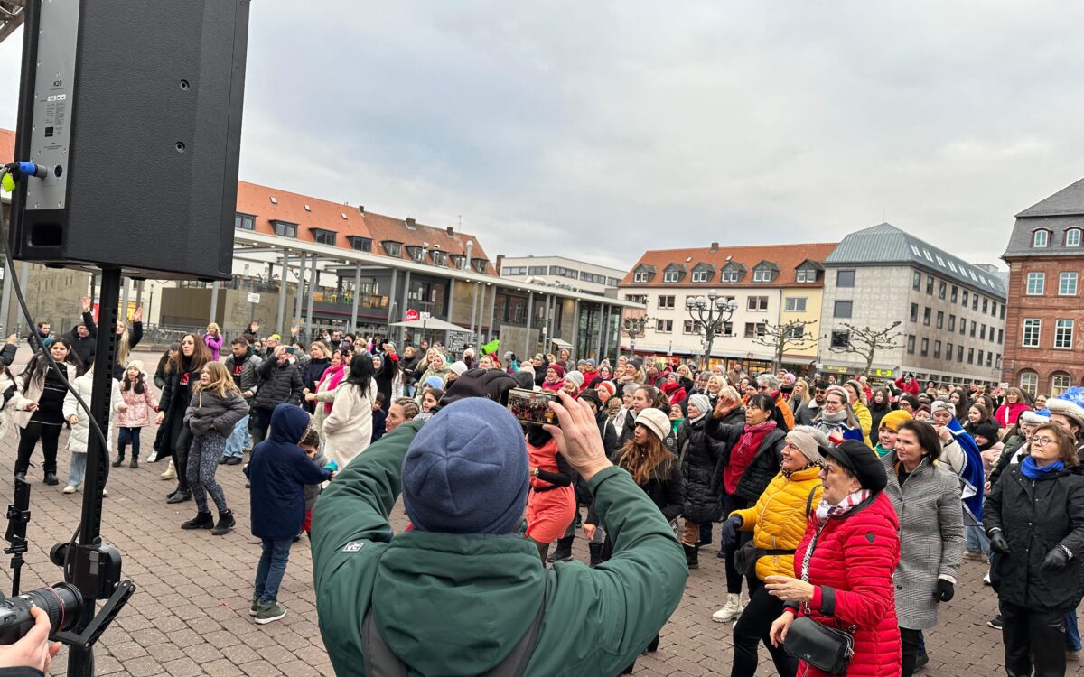 140225 HU Tanzdemo HW 2 140225 HU Tanzdemo HW 2