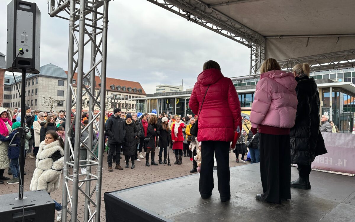 140225 HU Tanzdemo HW 7 140225 HU Tanzdemo HW 7