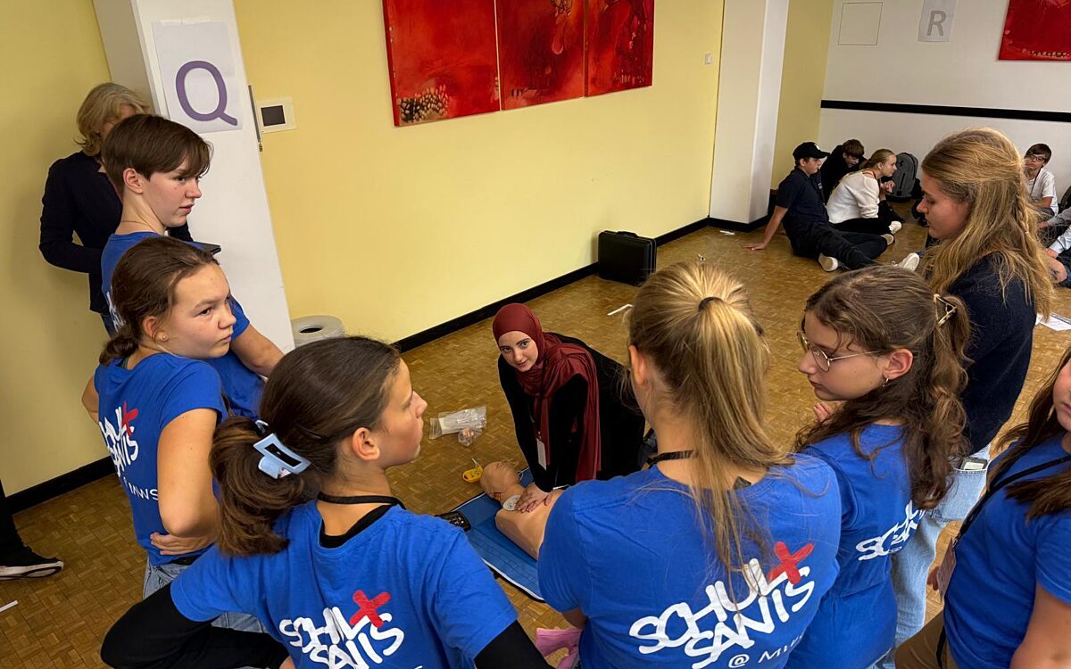 24 10 07 Maria Ward Schule mit Lehrerin Sigrid Braun 24 10 07 Maria Ward Schule mit Lehrerin Sigrid Braun