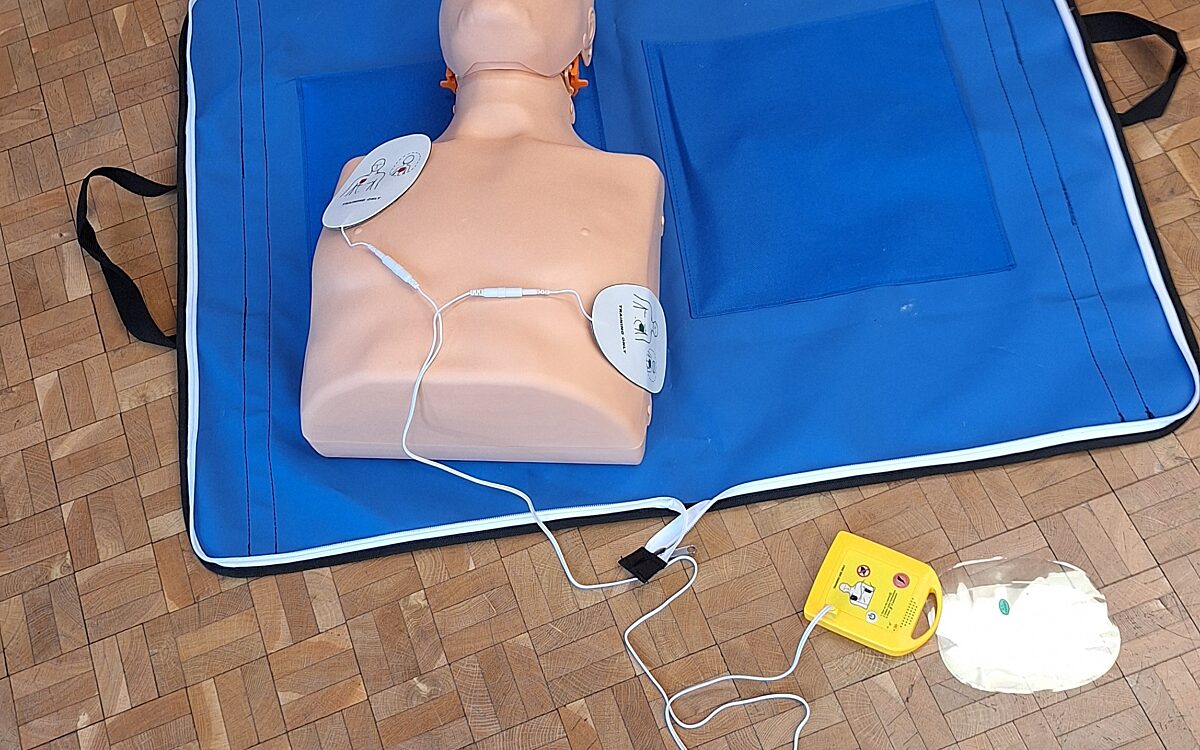 24 10 07 Verkabelte Puppe 24 10 07 Verkabelte Puppe