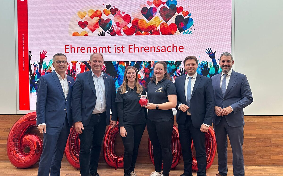 240926 Aschaffenburg Spendenuebergabe 3 240926 Aschaffenburg Spendenuebergabe 3