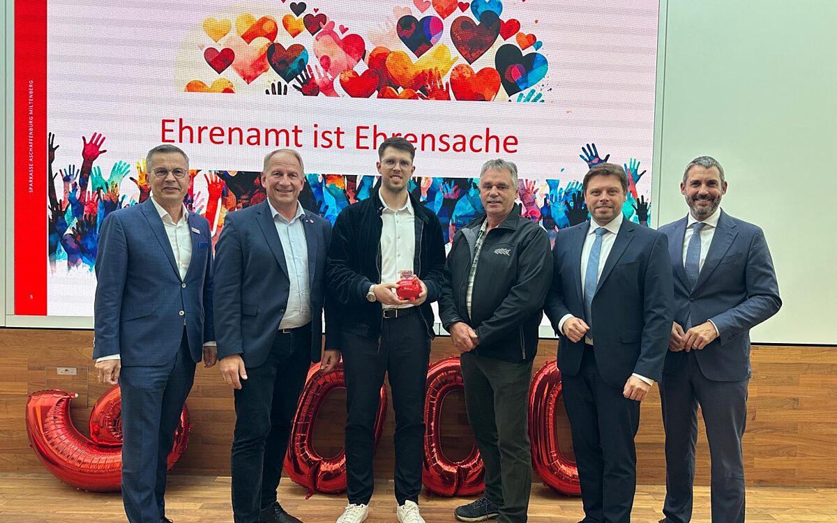 240926 Aschaffenburg Spendenuebergabe 7 240926 Aschaffenburg Spendenuebergabe 7