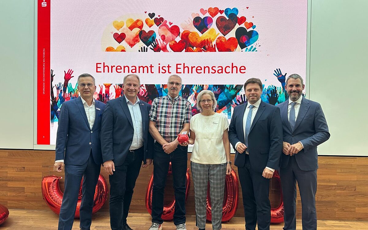 240926 Aschaffenburg Spendenuebergabe 8 240926 Aschaffenburg Spendenuebergabe 8