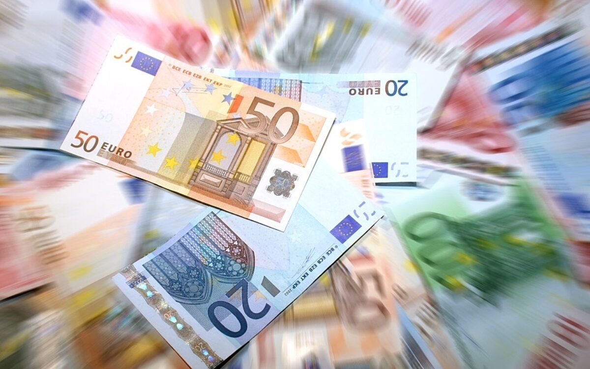 Collage Finanzen Collage Finanzen