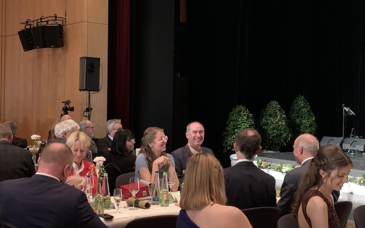 D425 B47 F 74 EE 42 CC 8248 58 AB15 A46605 D425 B47 F 74 EE 42 CC 8248 58 AB15 A46605