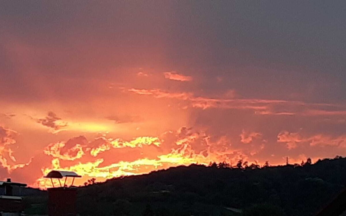 Horst Roetz Abendrot ueber Hoesbach Horst Roetz Abendrot ueber Hoesbach