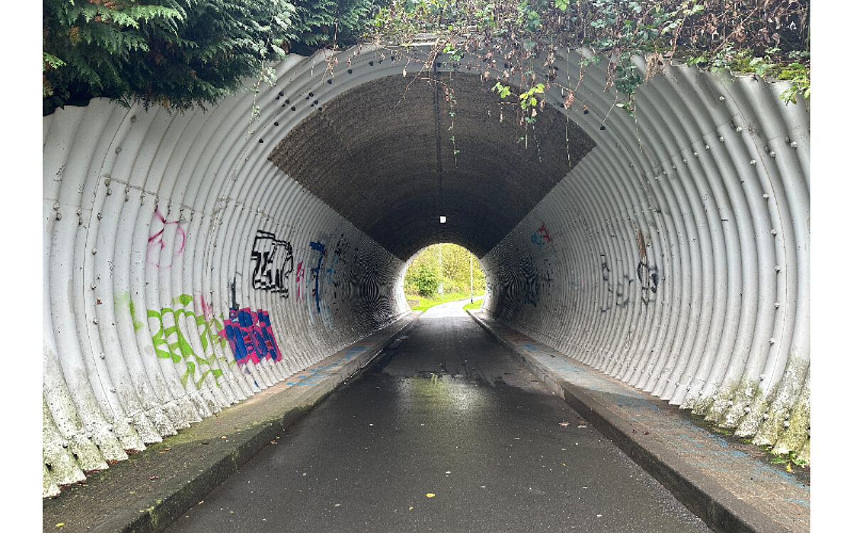KW 40 Tunnel bei der Uferstrasse in Hoesbach collage KW 40 Tunnel bei der Uferstrasse in Hoesbach collage