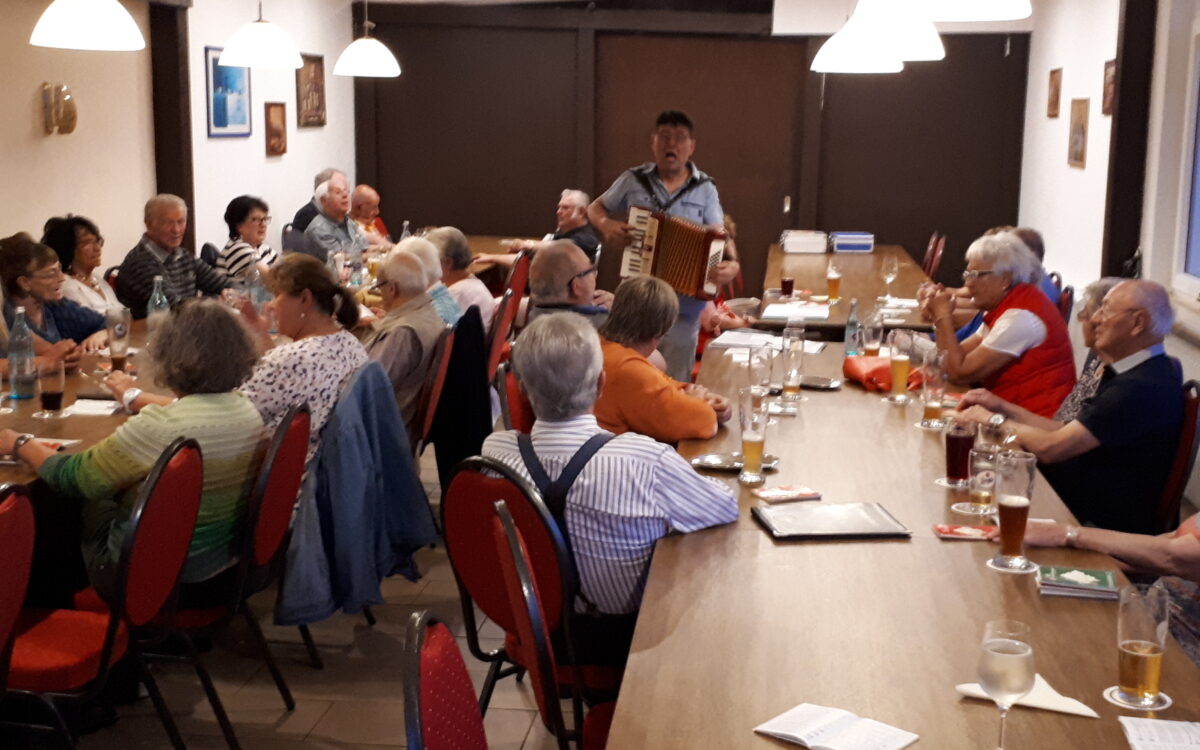 KW03 Dorfkinder Wirtshaussingen heute KW03 Dorfkinder Wirtshaussingen heute