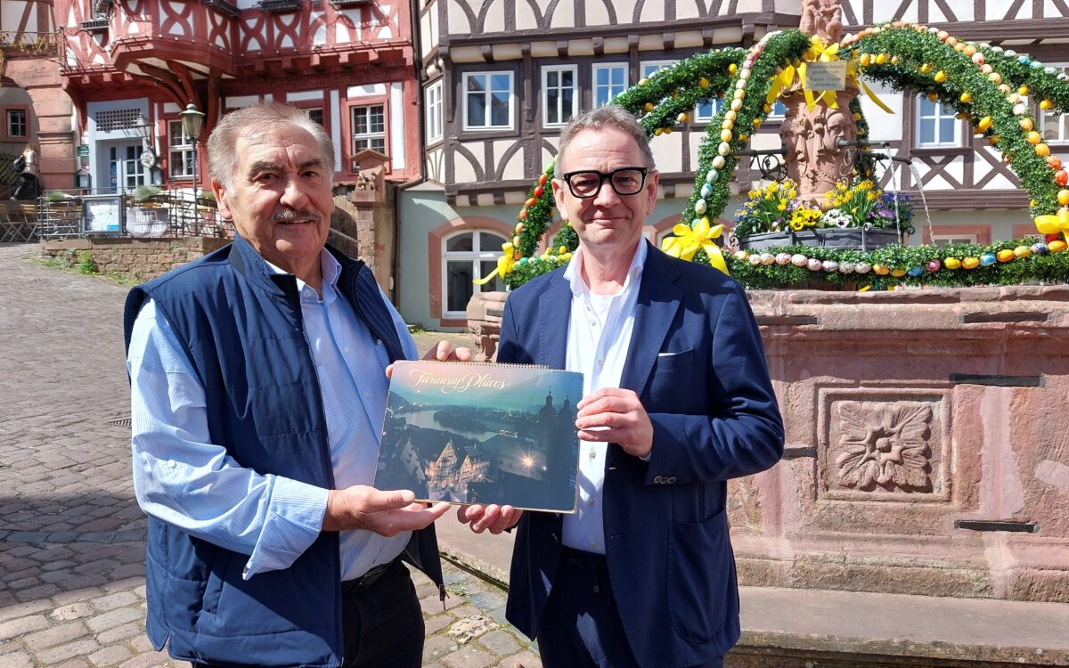 KW16 Buergermeister Kahlert Kalenderinhaber Walter Prause KW16 Buergermeister Kahlert Kalenderinhaber Walter Prause