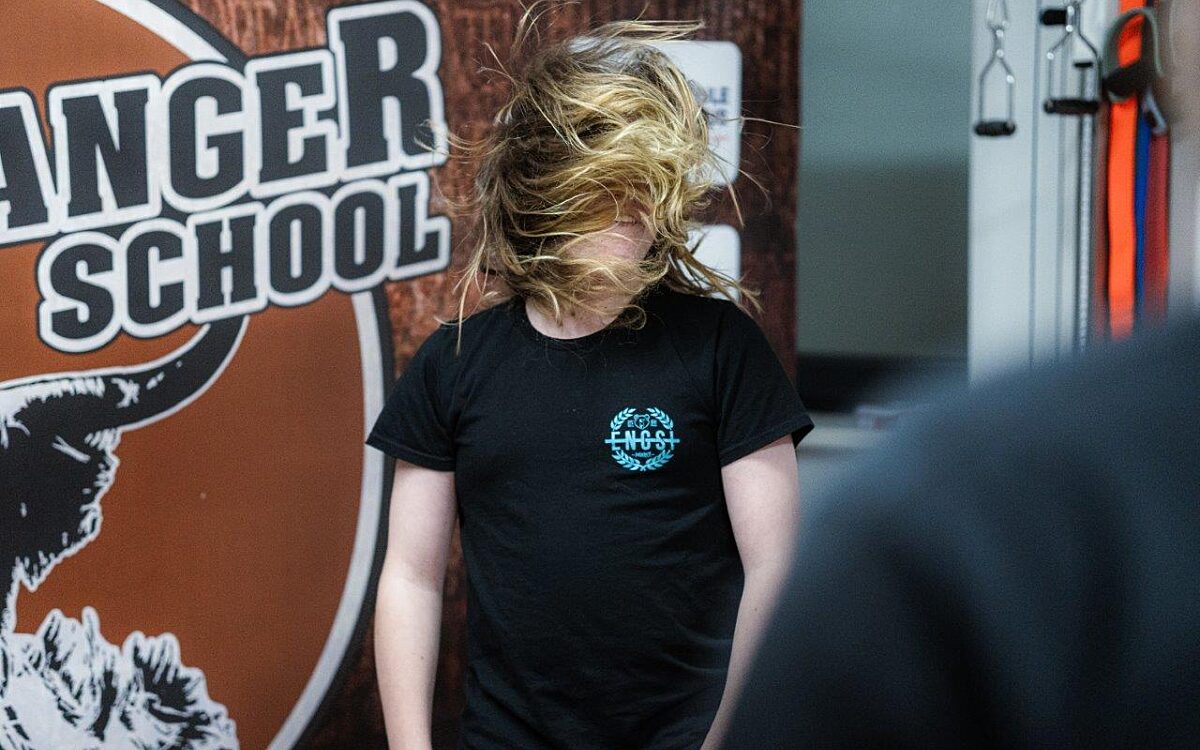 KW40 Headbanging 6 KW40 Headbanging 6