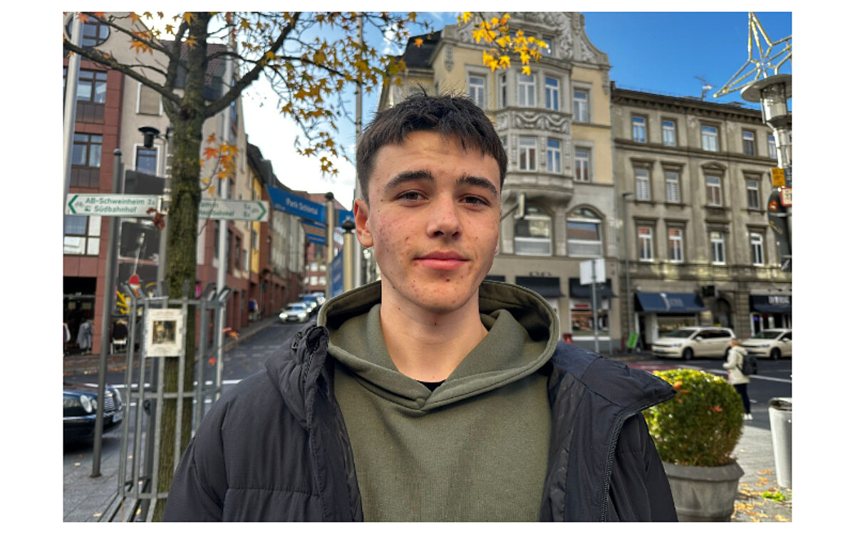 KW43 Xavier Burek Hausen NEU KW43 Xavier Burek Hausen NEU