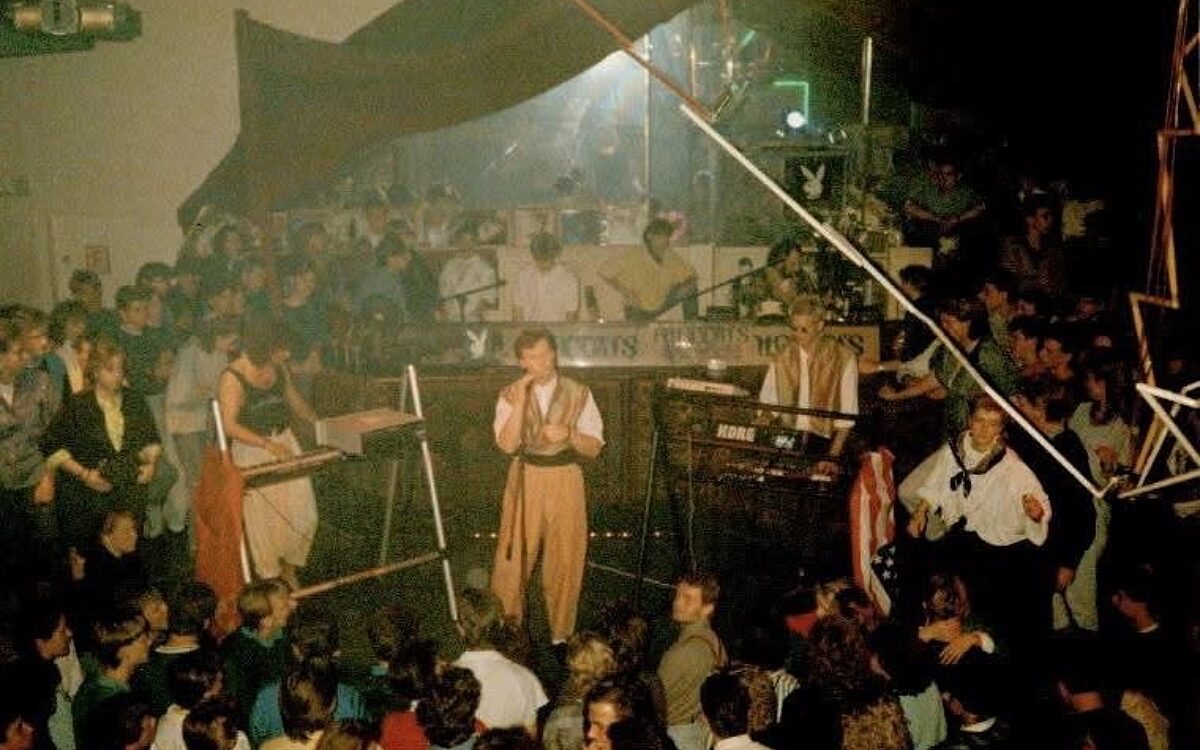 KW48 Disco Aladdins 1 KW48 Disco Aladdins 1