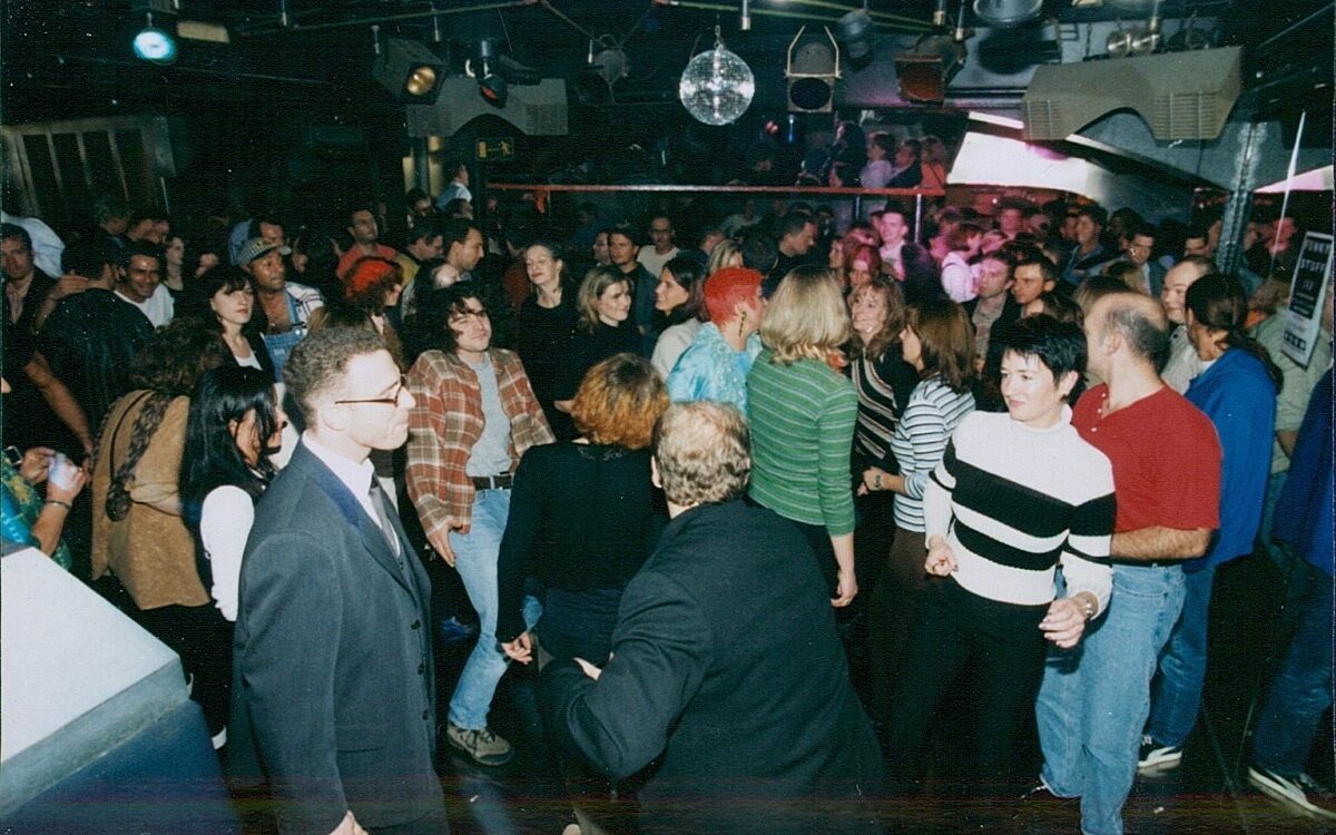 KW49 Disco CAVE 2 KW49 Disco CAVE 2