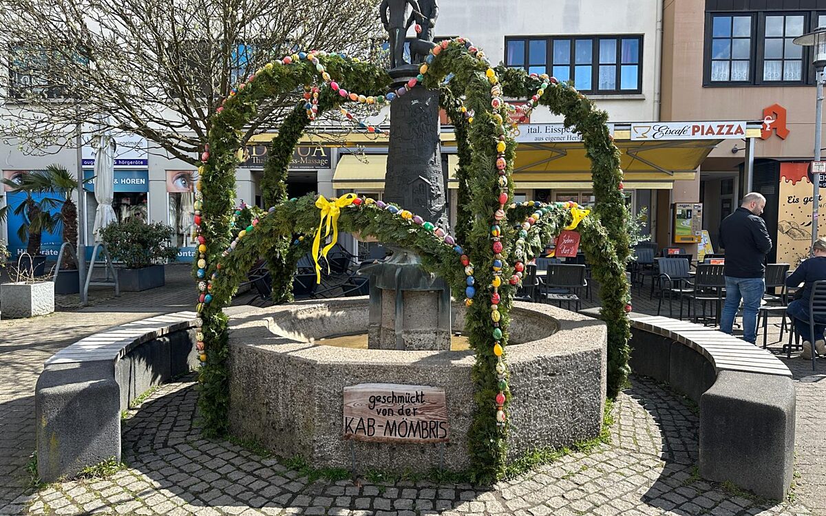 Osterbrunnen Moembris 2 Osterbrunnen Moembris 2