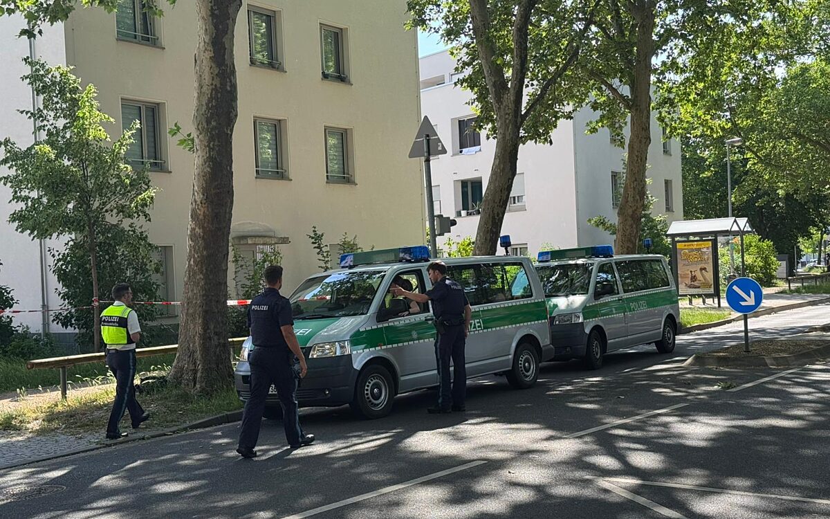 Poliozeieinsatz AB 4 Poliozeieinsatz AB 4