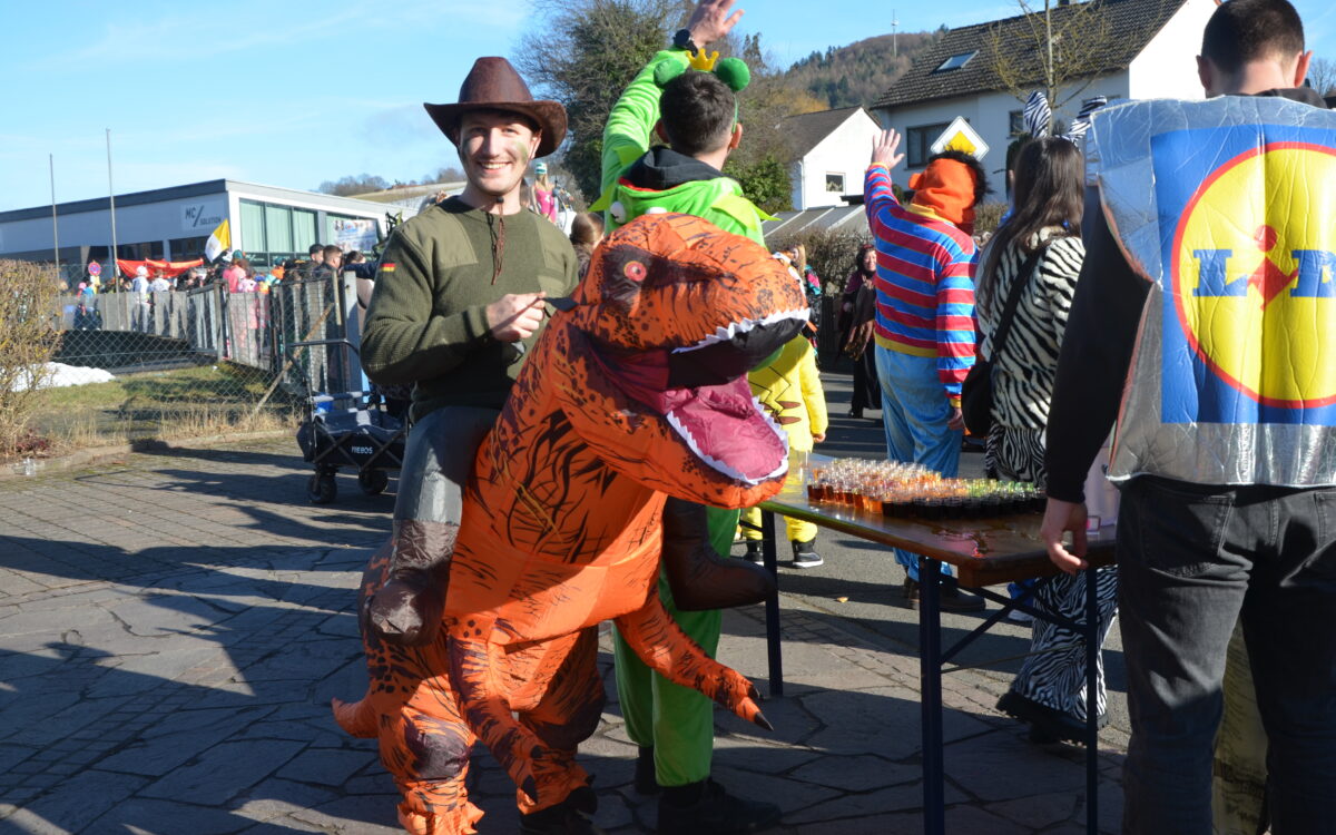 Schoellkrippen Umzug Bilder 5 Schoellkrippen Umzug Bilder 5