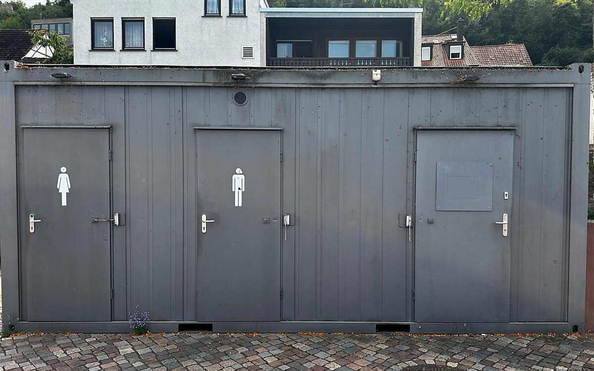 Toilette Mainufer Miltenberg 1 Toilette Mainufer Miltenberg 1