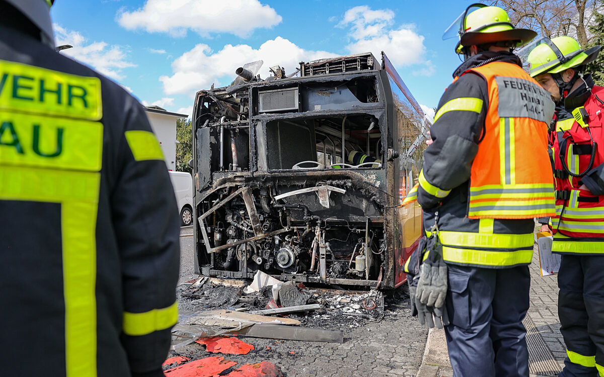 010425 Hanau Busbrand 1 010425 Hanau Busbrand 1