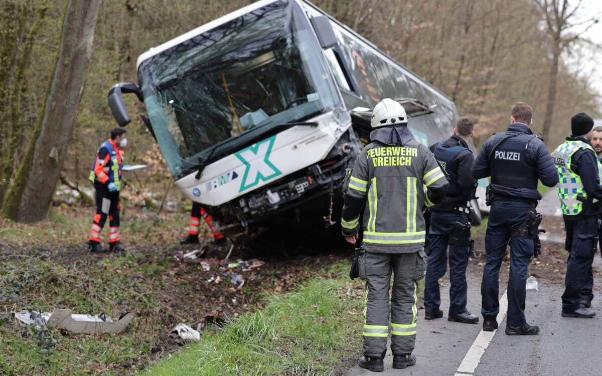 010426 Dietzenbach Busunfall 5 VISION 010426 Dietzenbach Busunfall 5 VISION