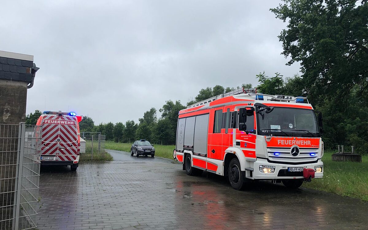 010624 Kleinostheim Schleuse Unfall Oel 3 010624 Kleinostheim Schleuse Unfall Oel 3