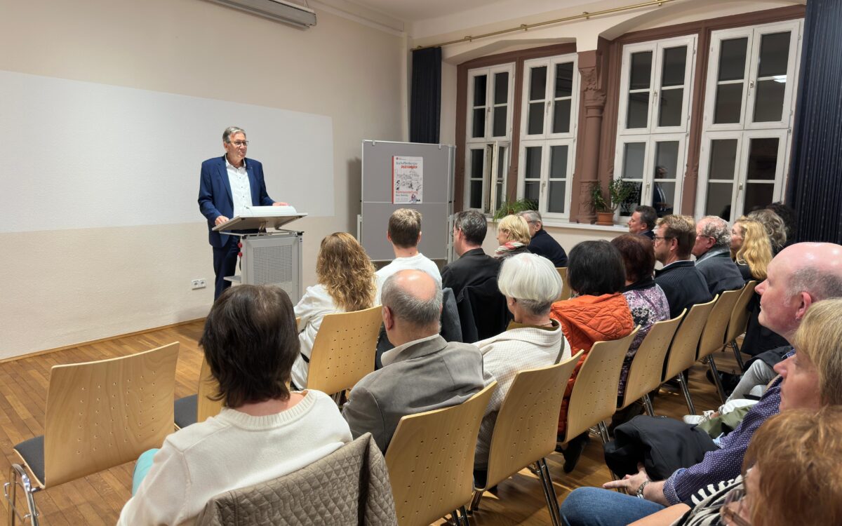 011025 AB Ausstellung Marc Robitzky JG 36 011025 AB Ausstellung Marc Robitzky JG 36