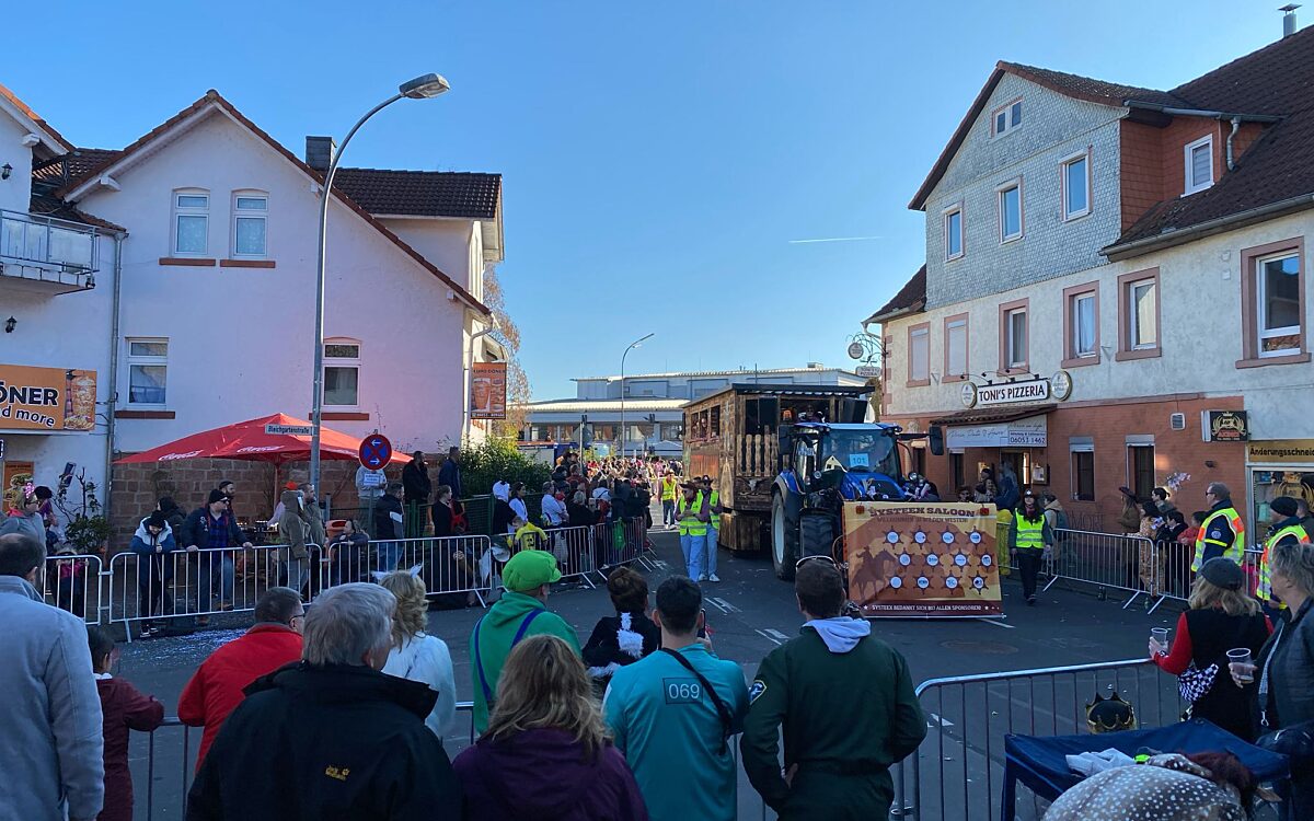 020325 Waechtersbach Umzug 1 020325 Waechtersbach Umzug 1