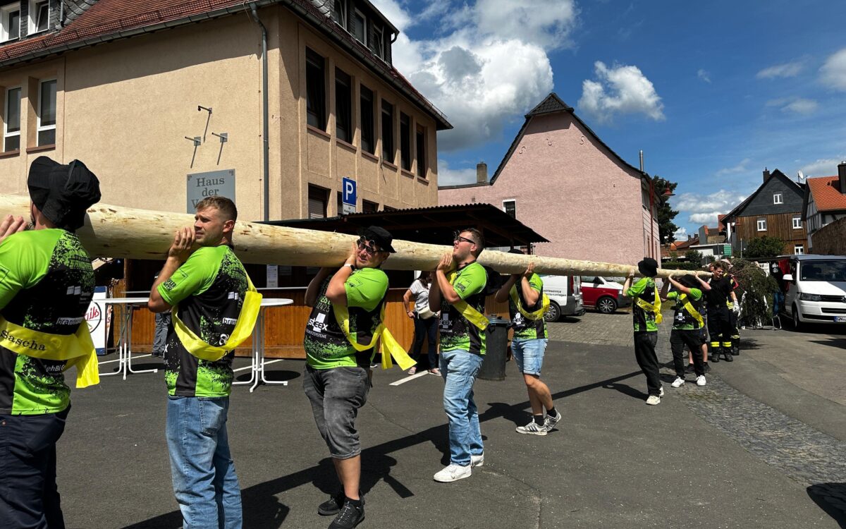 020825 Altenhasslau Strassenkerb 11 020825 Altenhasslau Strassenkerb 11