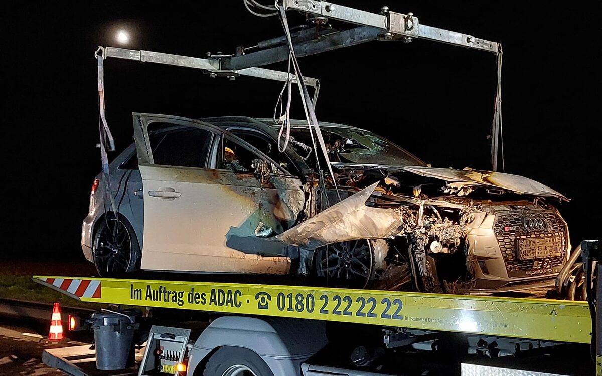 021123 FF Sailauf B2 Brand PKW 2 021123 FF Sailauf B2 Brand PKW 2