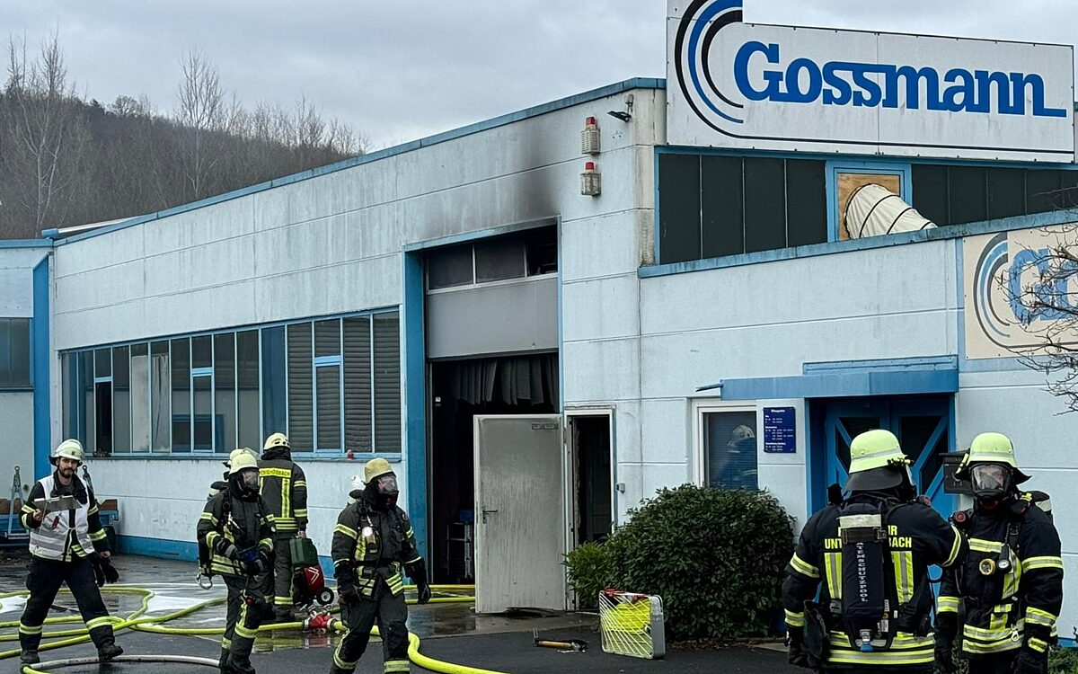 030224 Goldbach Lagerhalle Brand 1 030224 Goldbach Lagerhalle Brand 1