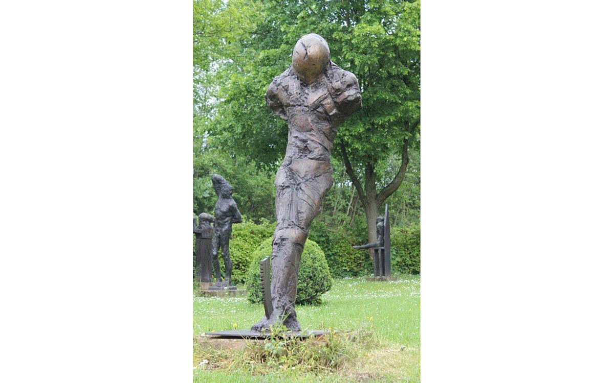 030423 Bronzeskulptur Sailauf 030423 Bronzeskulptur Sailauf