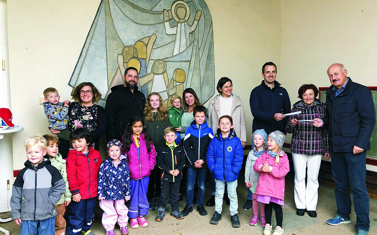 031122 Wenighoesbach Spendenuebergabe 031122 Wenighoesbach Spendenuebergabe