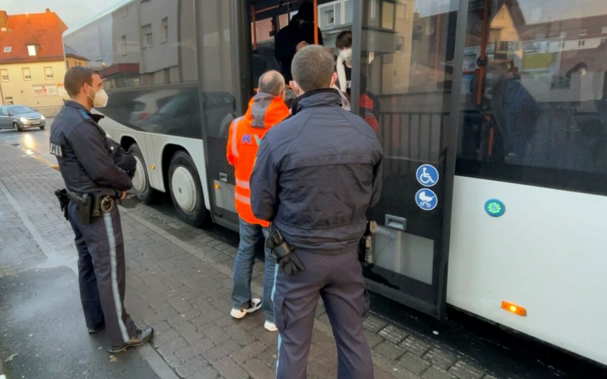 031221 3 G Polizei KVG 031221 3 G Polizei KVG