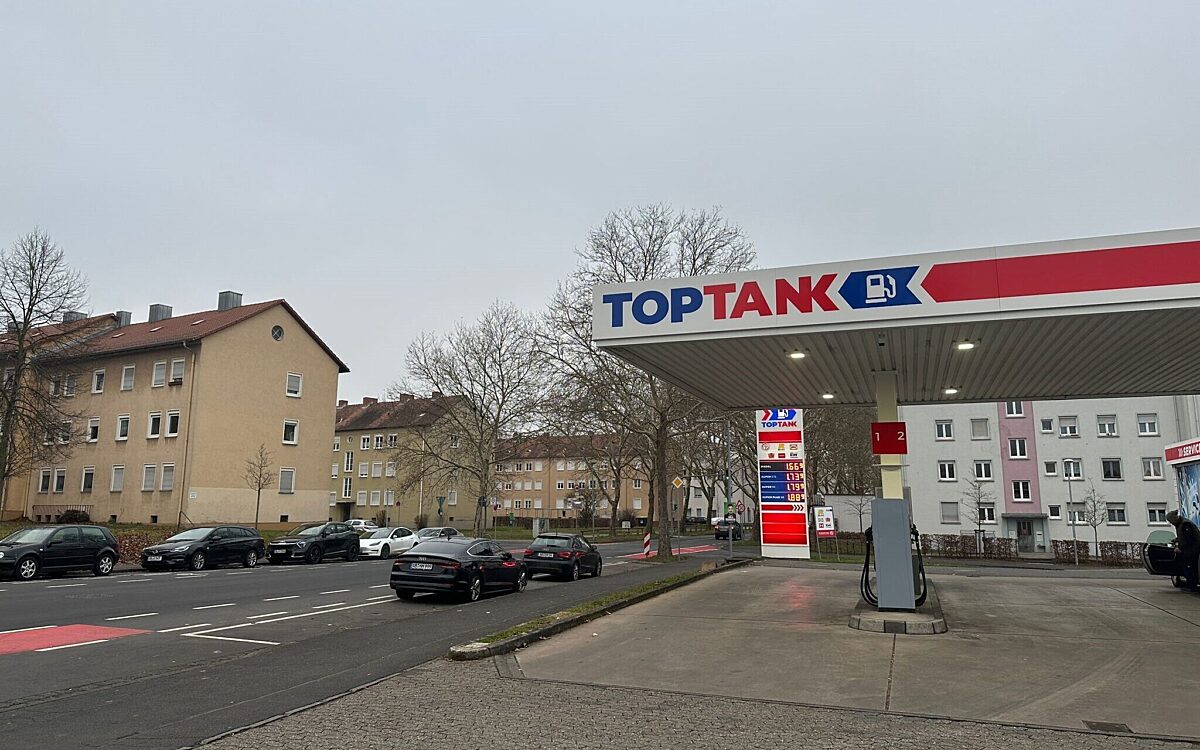 040225 AB Tankstellenraub HW 040225 AB Tankstellenraub HW