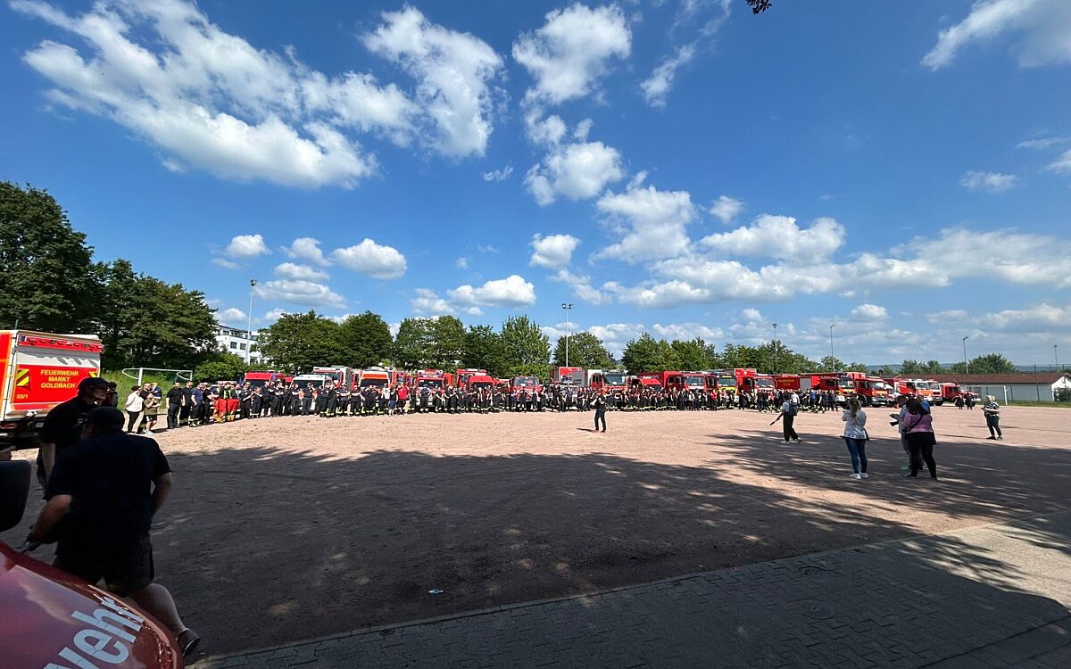 040624 Hoesbach Feuerwehrankunft 040624 Hoesbach Feuerwehrankunft