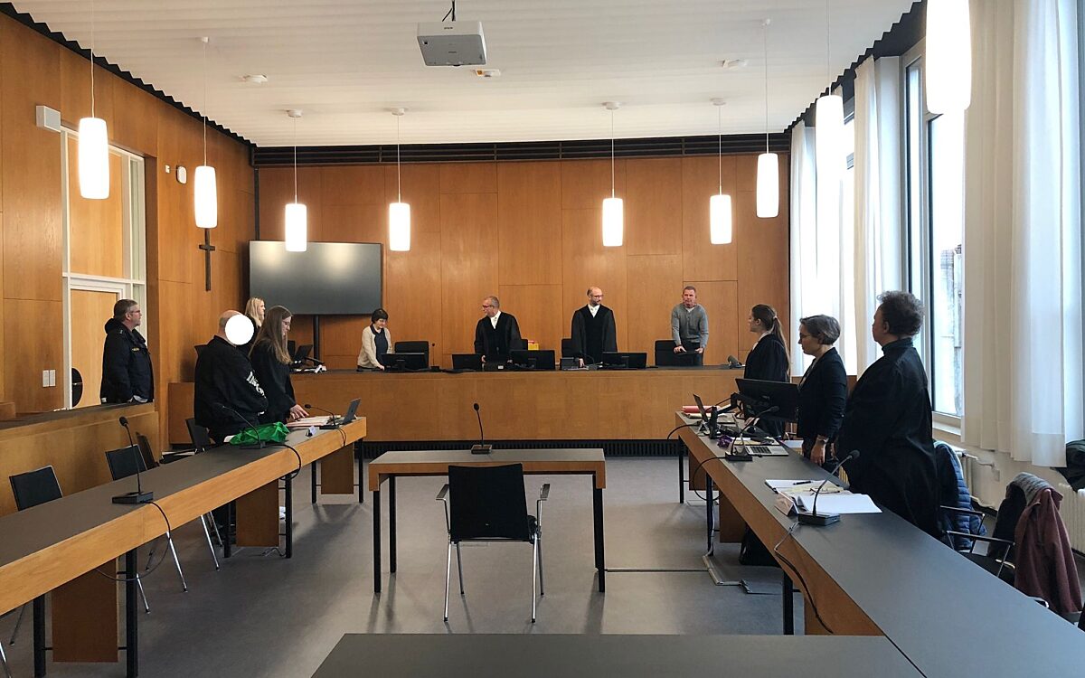 041124 LG AB Familiendrama 041124 LG AB Familiendrama