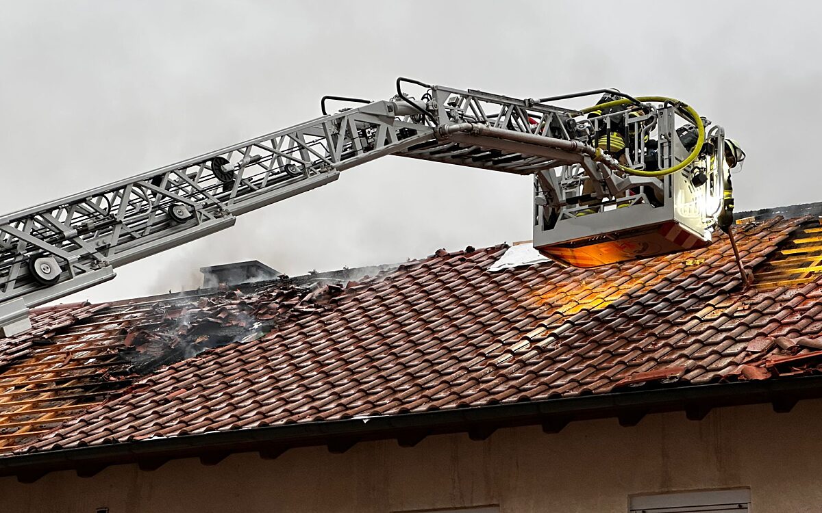 041225 AB Dachstuhlbrand 2