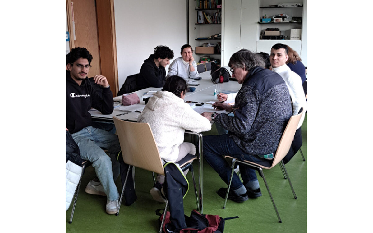 050424 Nidderau Hausaufgabenhilfe Foto Stadt Nidderau 1 050424 Nidderau Hausaufgabenhilfe Foto Stadt Nidderau 1