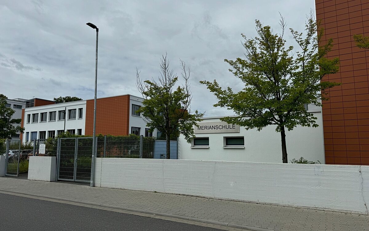 050724 Seligenstadt Streich Schule 050724 Seligenstadt Streich Schule